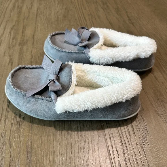 Sonoma Super Cozy Moccasin Slippers Women’s Size 7/8 Gray - Picture 1 of 7